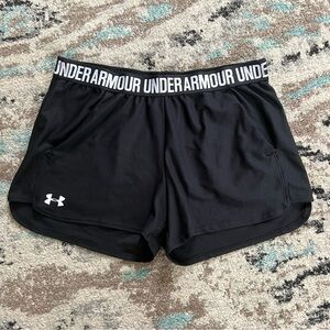🍀 3/$30 Under Armour Black and White Athletic Running Shorts